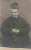 Anteprima di Ritratto fotografico seduto di Don Bosco con berretta